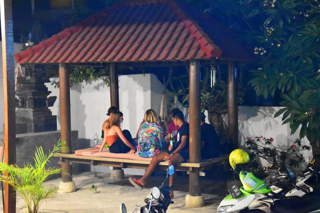 Hostel Nusa Penida Buitenkant foto